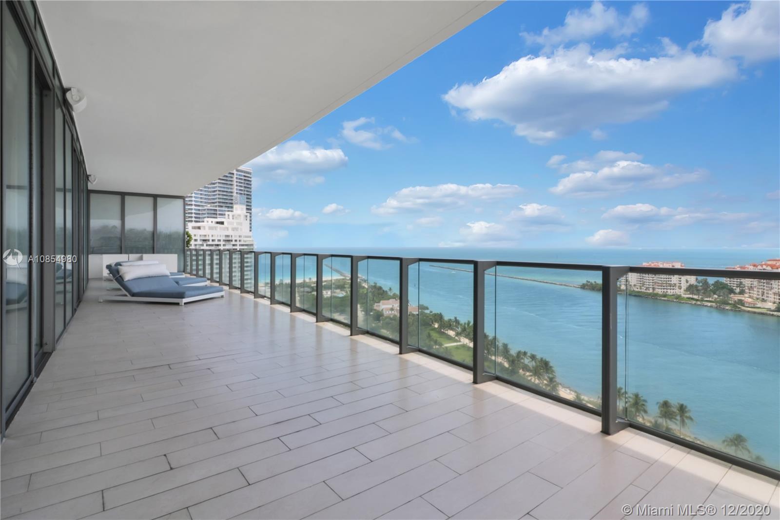 APOGEE CONDO - Residential