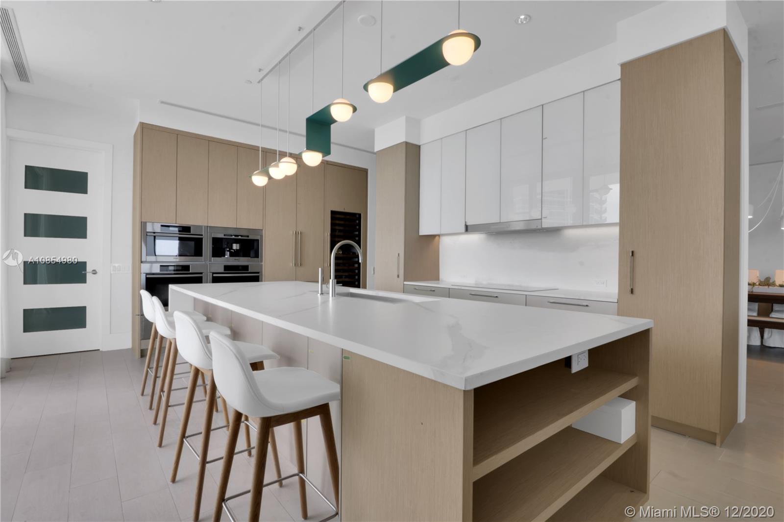 APOGEE CONDO - Residential