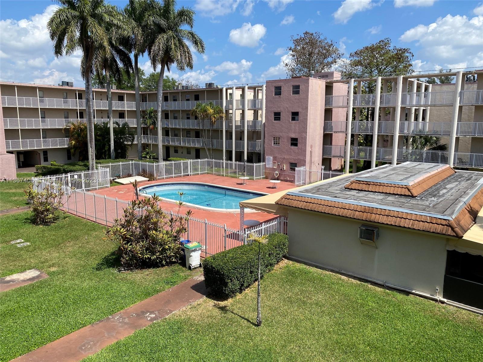 BROOKFIELD SQUARE CONDO - Residential Lease