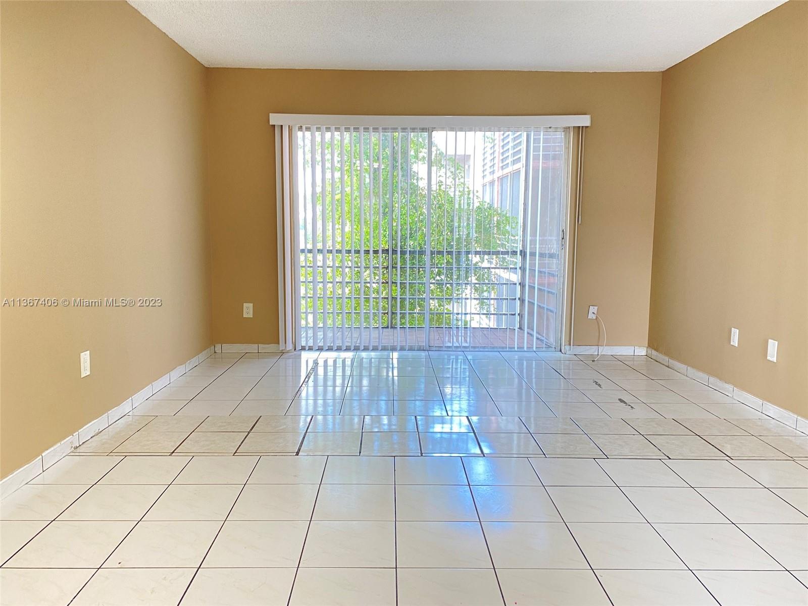 BROOKFIELD SQUARE CONDO - Residential Lease