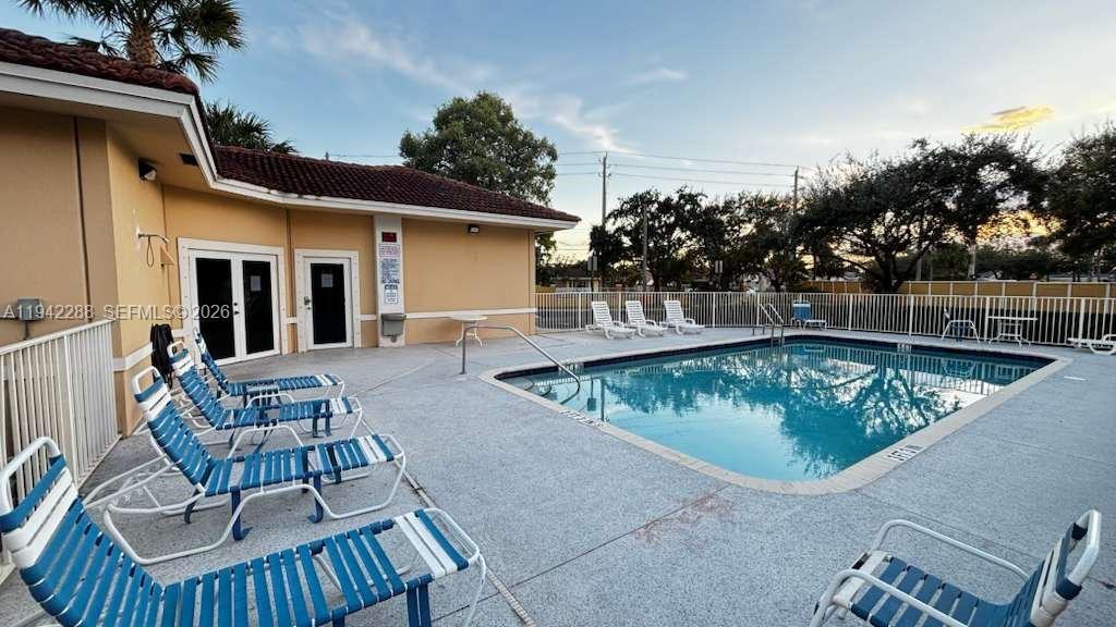 NOB HILL LANDINGS CONDOMI - Residential