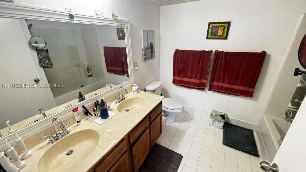 NOB HILL LANDINGS CONDOMI - Residential