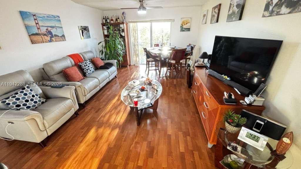 NOB HILL LANDINGS CONDOMI - Residential