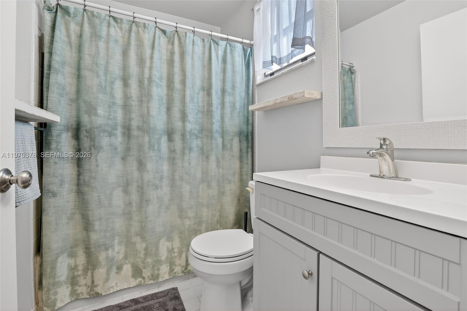 HAWKES BLUFF - Residential