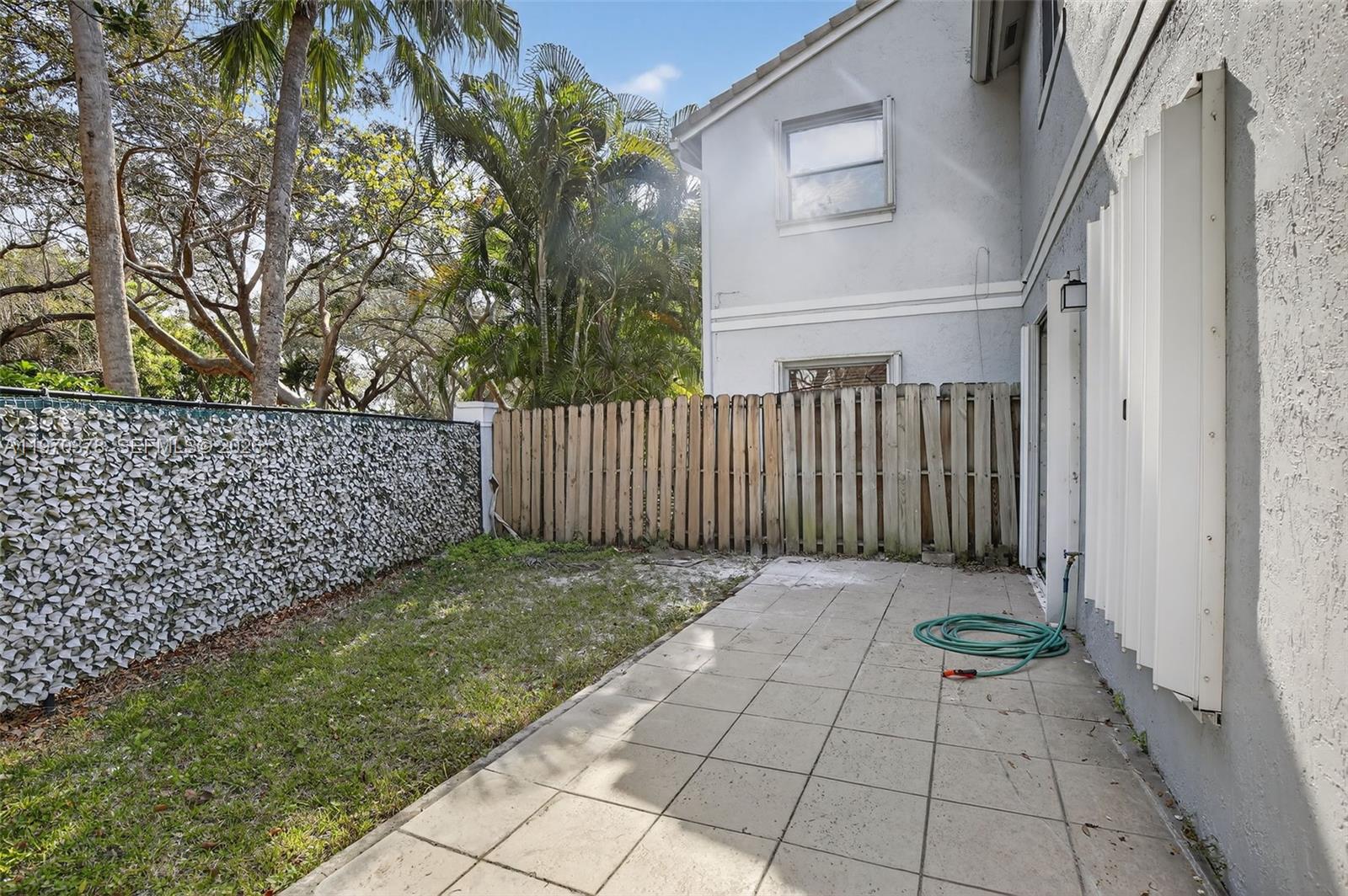 HAWKES BLUFF - Residential