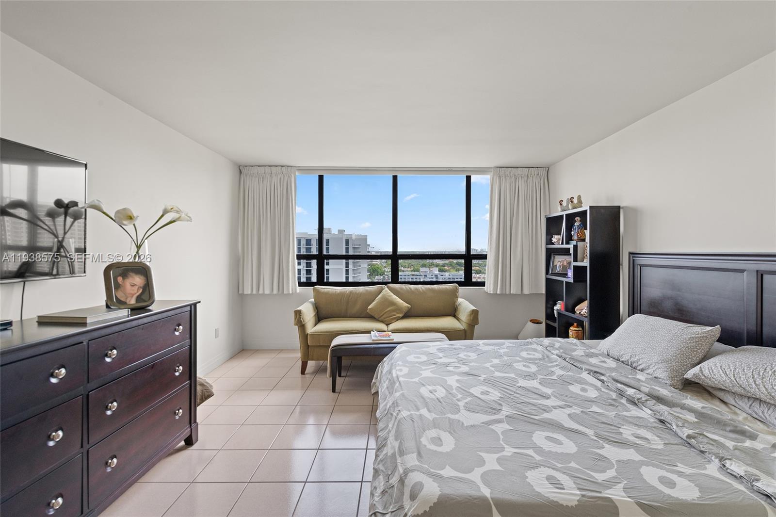 JOCKEY CLUB III CONDO - Residential