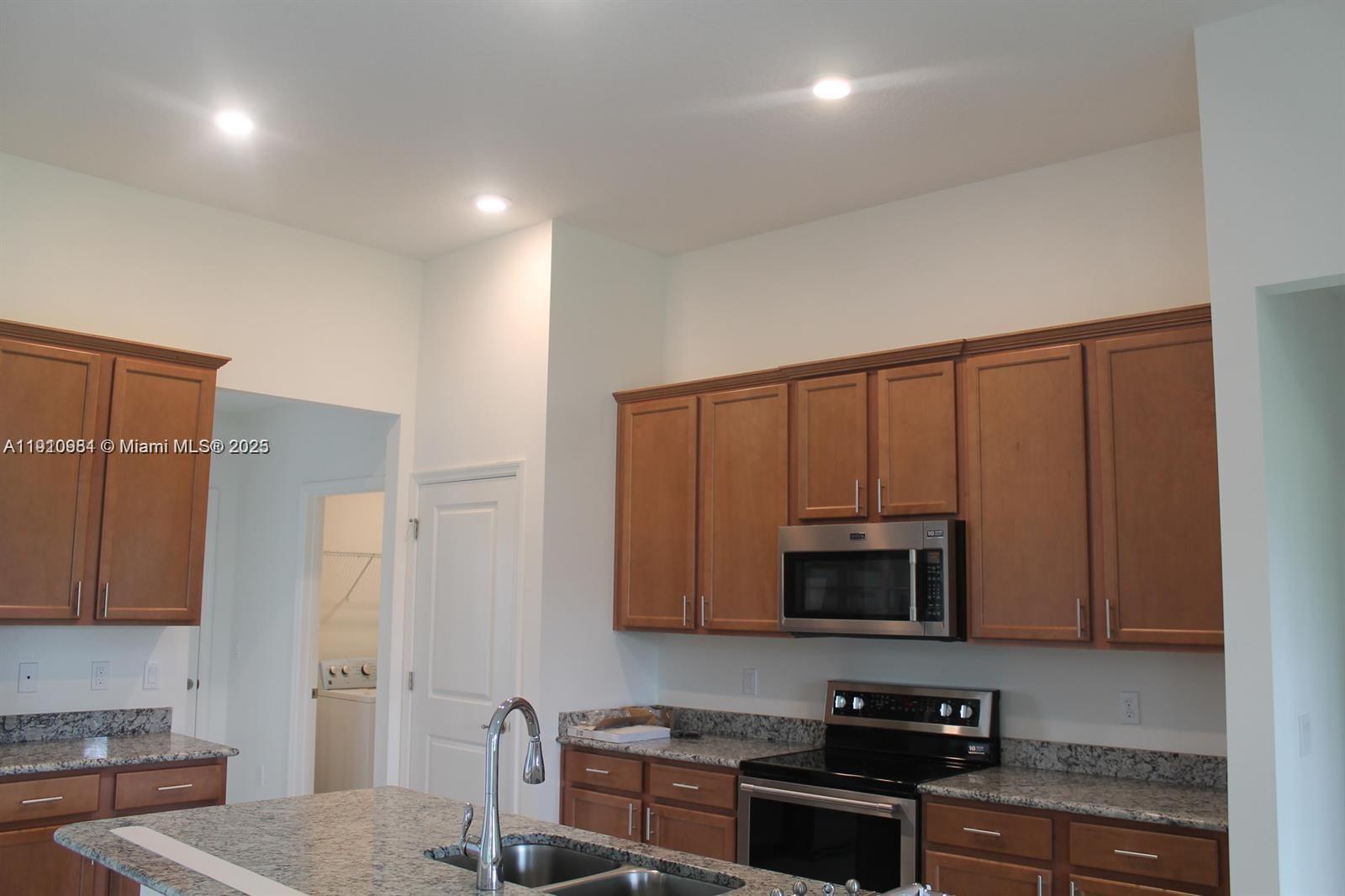 PORT ST LUCIE SECTION 46 - Residential Lease