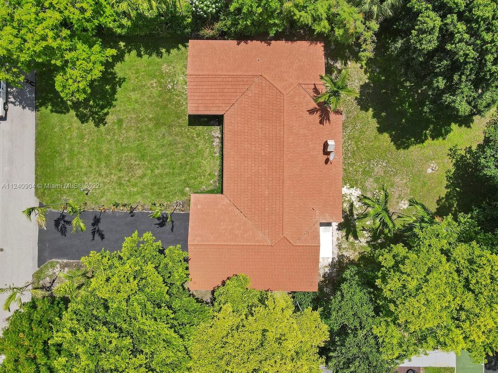 Photo of 4190 SW 4th St, Plantation, FL 33317 (MLS # A11240904)