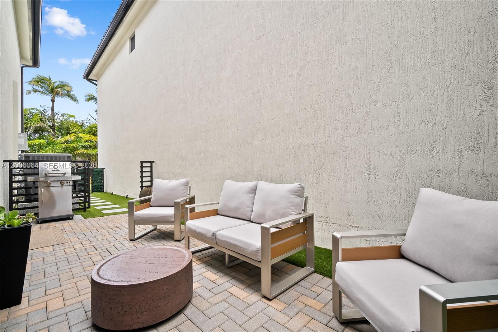 CANARIAS EAST - Residential