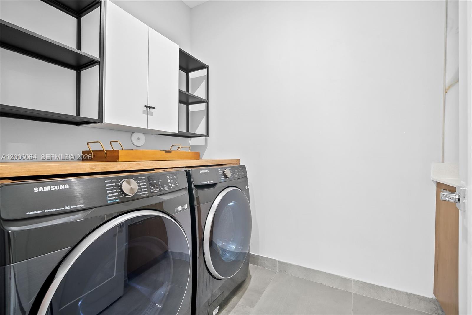 CANARIAS EAST - Residential