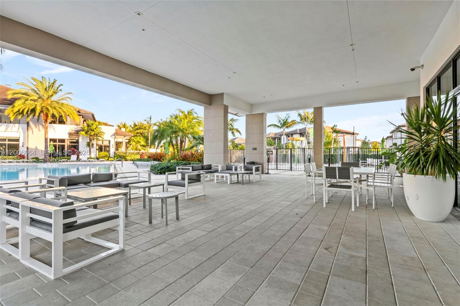 CANARIAS EAST - Residential