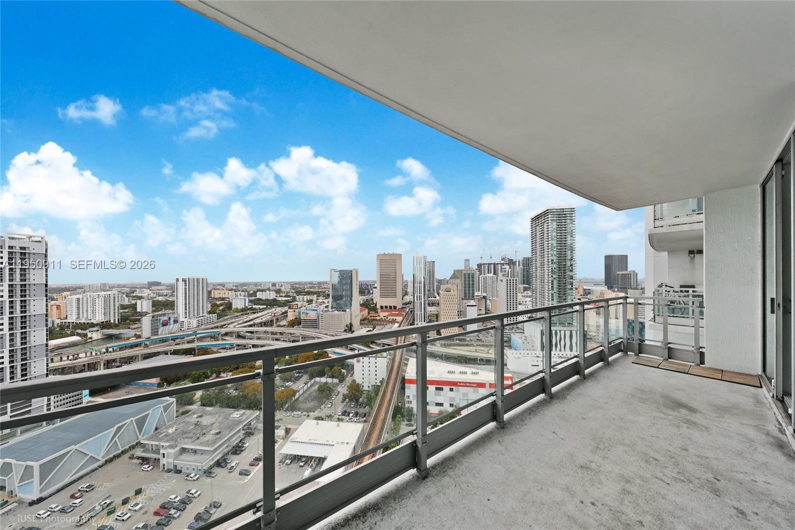 IVY CONDO - Residential