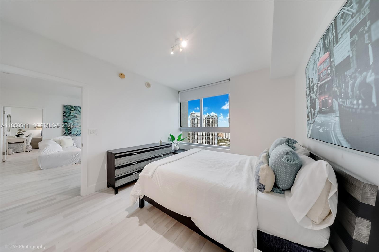 IVY CONDO - Residential