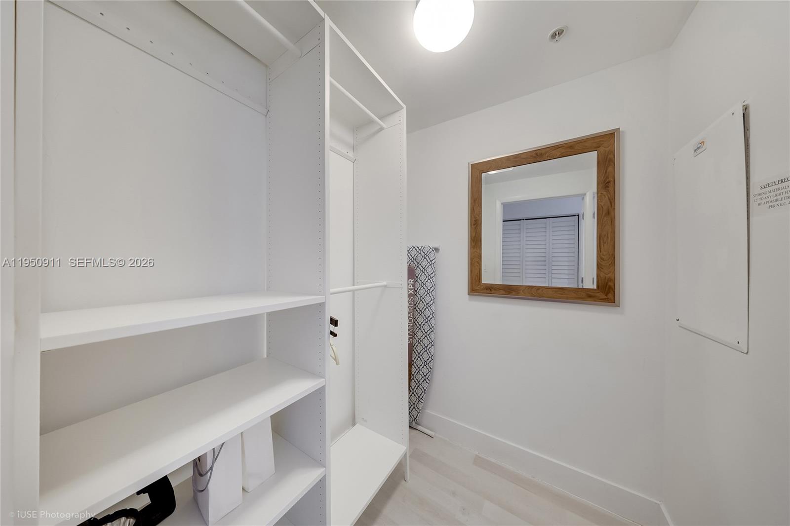 IVY CONDO - Residential