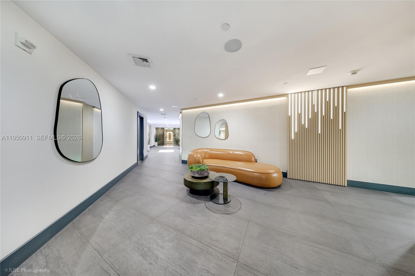 IVY CONDO - Residential