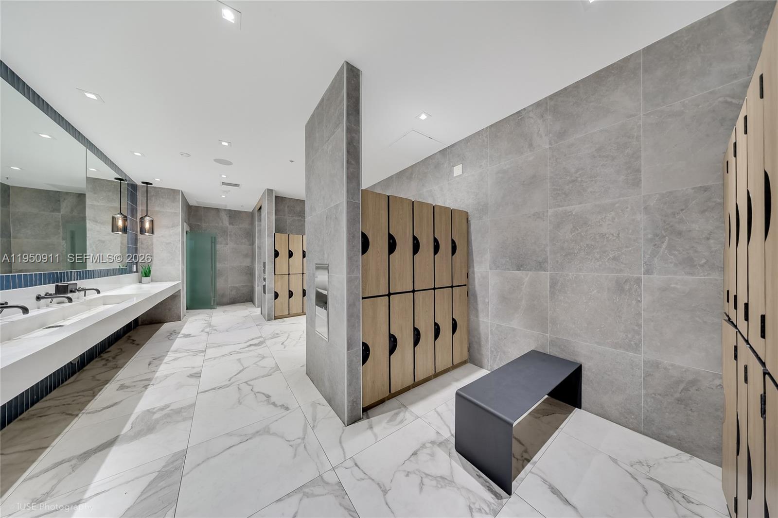 IVY CONDO - Residential