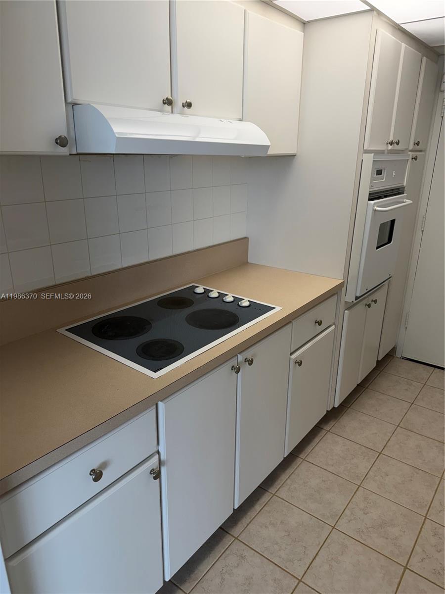 MIRADOR 1200 CONDO - Residential Lease