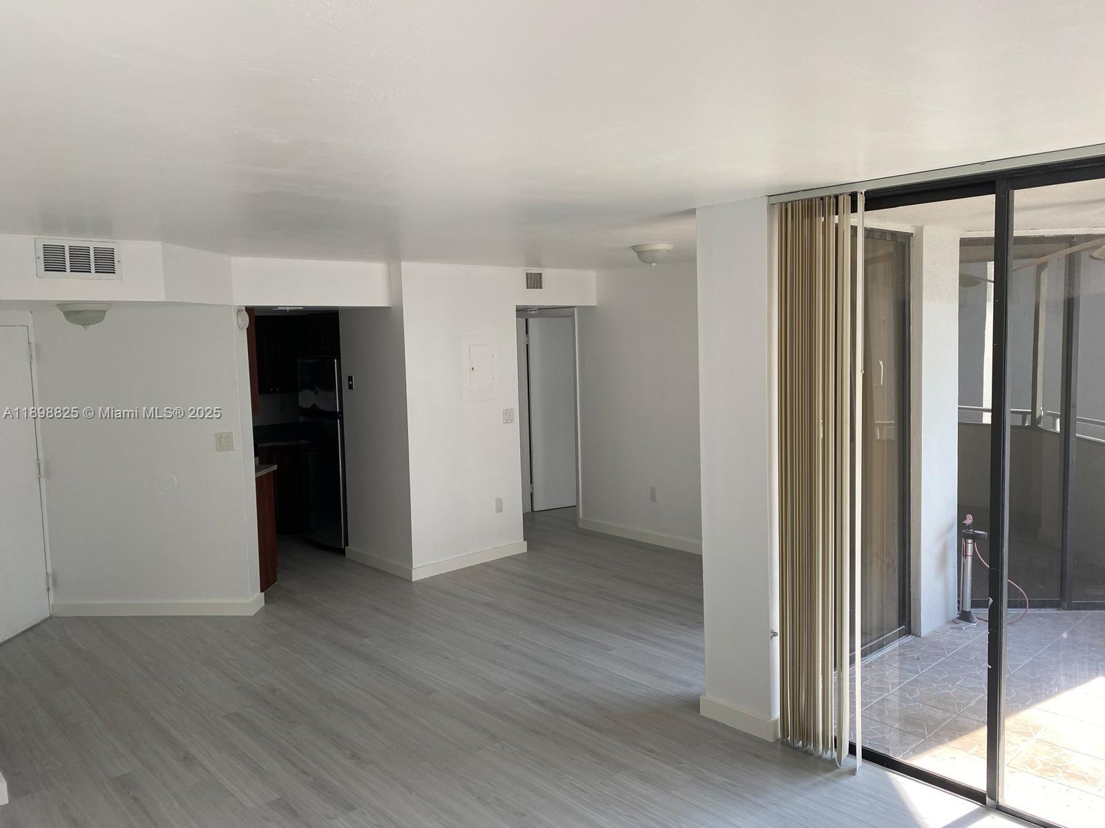 VERABELLA FALLS CONDO - Residential Lease