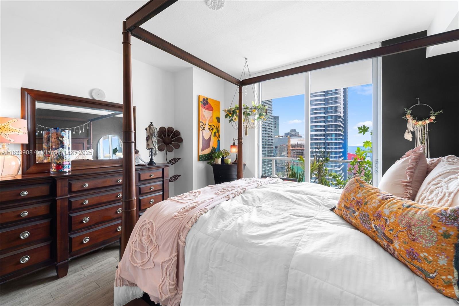 THE AXIS ON BRICKELL COND - Residential