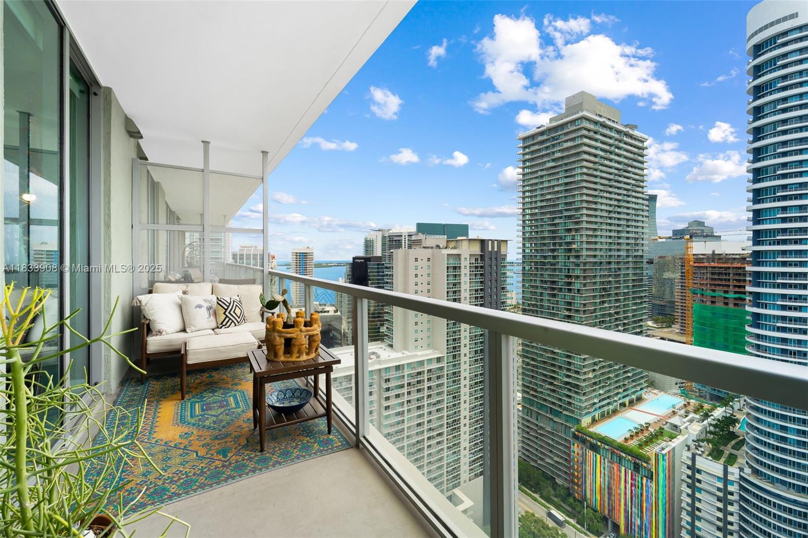 THE AXIS ON BRICKELL COND - Residential