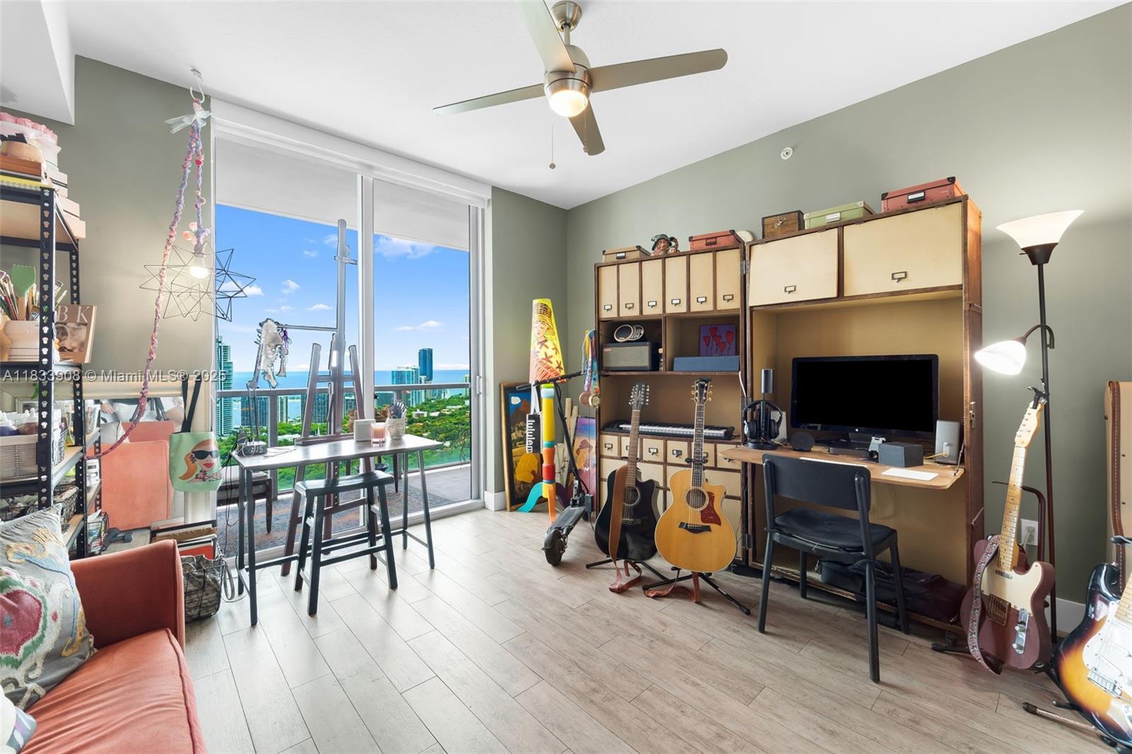 THE AXIS ON BRICKELL COND - Residential