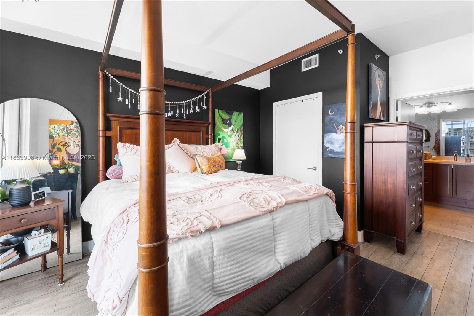 THE AXIS ON BRICKELL COND - Residential