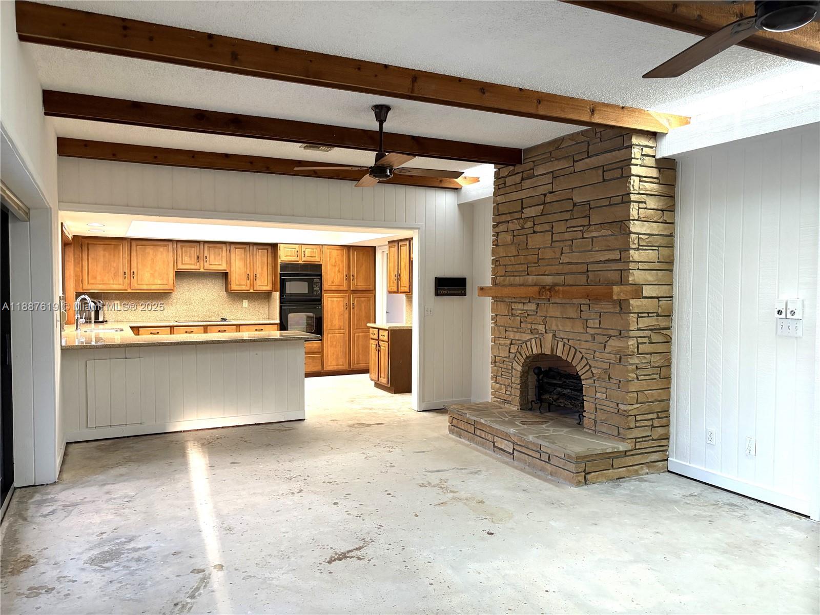 LAGO MAR COLONY - Residential