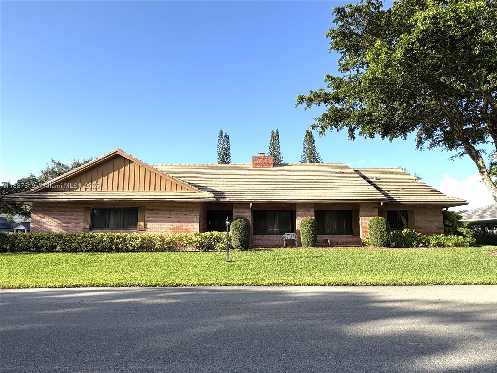 LAGO MAR COLONY - Residential