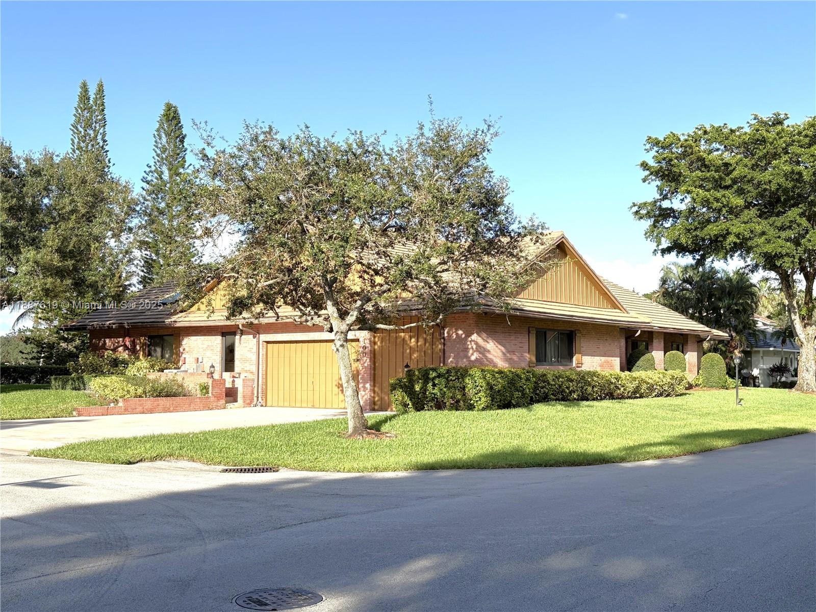 LAGO MAR COLONY - Residential