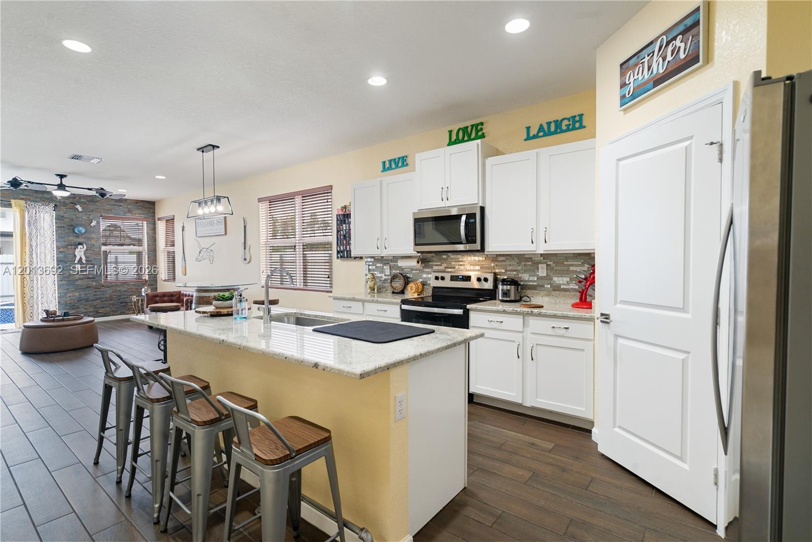 A H AT TURNPIKE SOUTH SEC - Residential