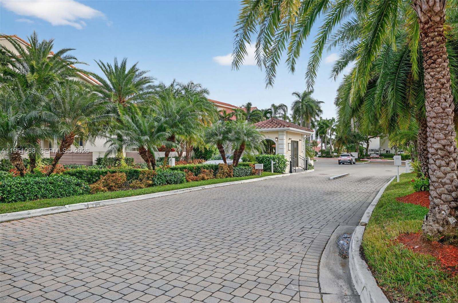 COSTAIN VILLAS HARBOR VIL - Residential