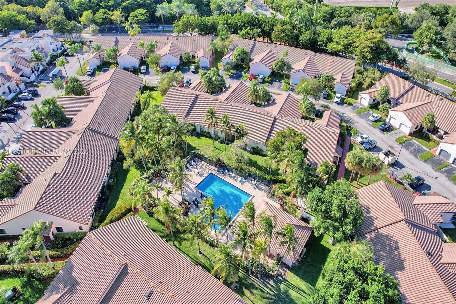 COSTAIN VILLAS HARBOR VIL - Residential