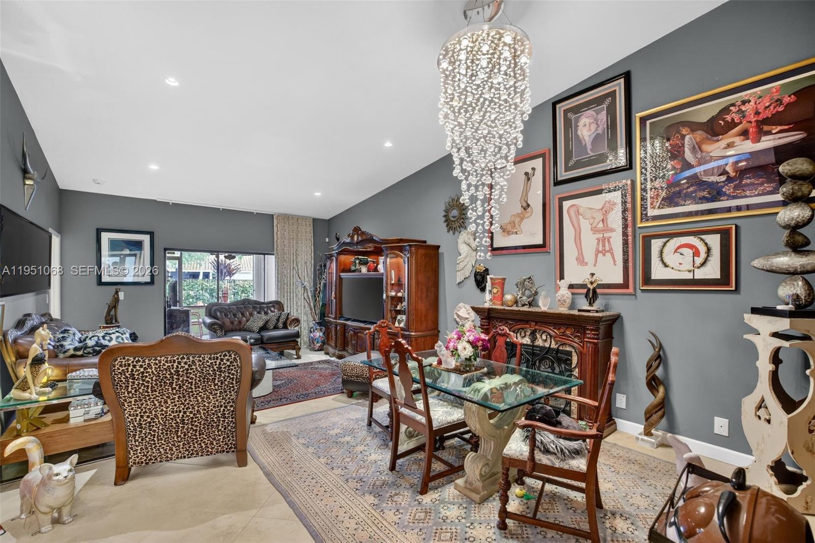 COSTAIN VILLAS HARBOR VIL - Residential