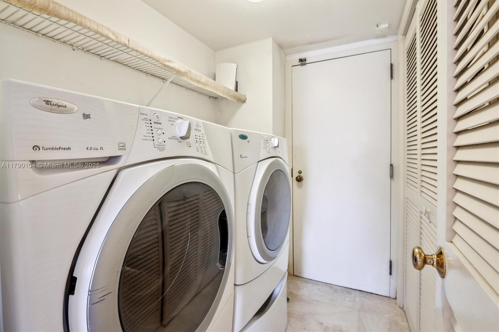 ANCHOR BAY CLUB CONDO - Residential