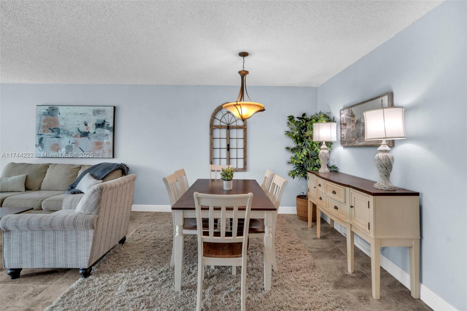 NO 125 PALM-AIRE COUNTRY - Residential