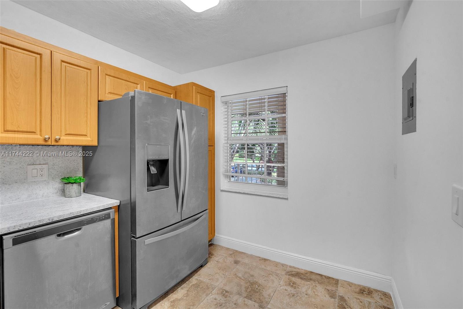 NO 125 PALM-AIRE COUNTRY - Residential