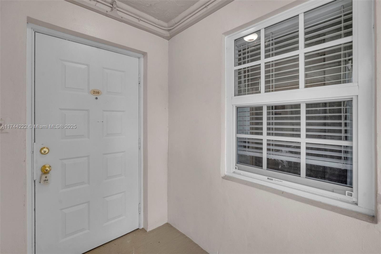 NO 125 PALM-AIRE COUNTRY - Residential