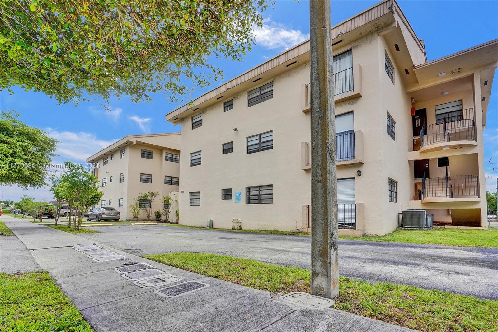 In the heart of W HIALEAH find this 16 Unit plus 1/1 multi-family building rare to
find 8 3/2 baths , 8 2/2 baths and 1/1 bath, 100% rented . Long term
tenants. Under no Circumstances DO NOT DISTURB TENANTS. Great
potential, great location. Perfect for a 1031 exchange . Tenants have
separate electric and water meters. DO NOT WALK THE BUILDING.
Coin laundry for extra income..