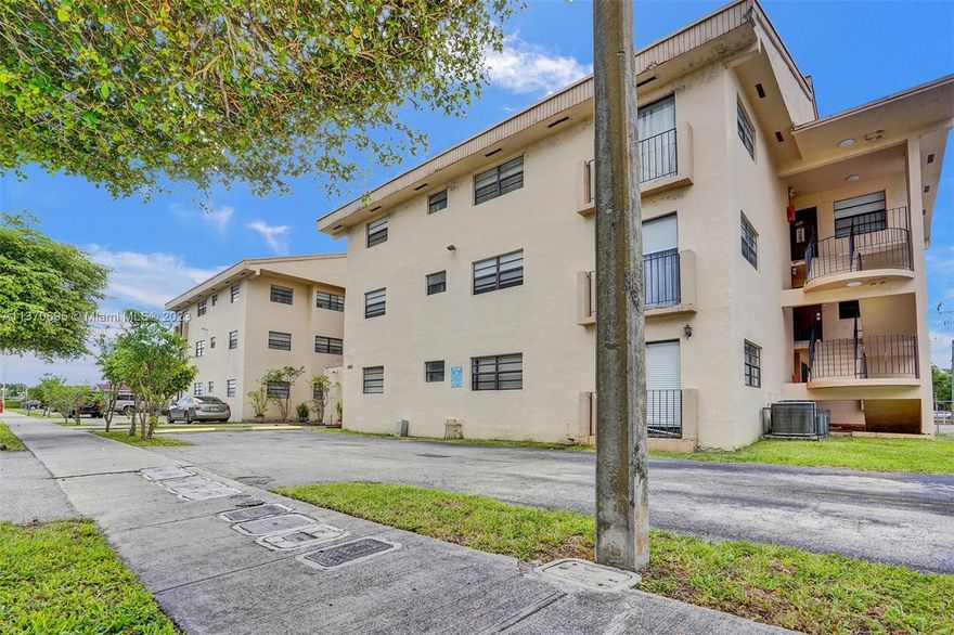 In the heart of W HIALEAH find this 16 Unit plus 1/1 multi-family building rare to
find 8 3/2 baths , 8 2/2 baths and 1/1 bath,  100% rented . Long term
tenants. Under no Circumstances DO NOT DISTURB TENANTS. Great 
potential, great location. Perfect for a 1031 exchange . Tenants have 
separate electric and water meters. DO NOT WALK THE BUILDING.
Coin laundry for extra income..
