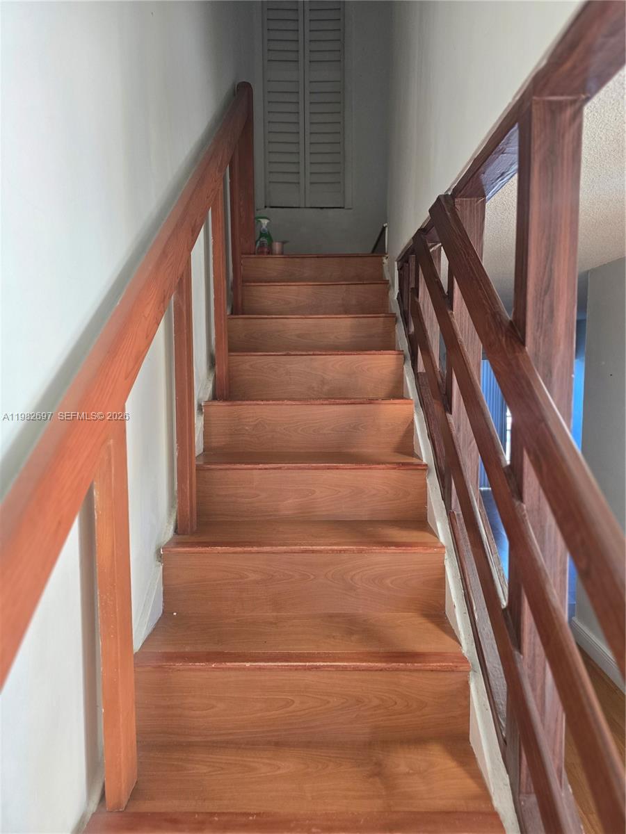 THE PARK TOWNHOMES CONDO - Residential