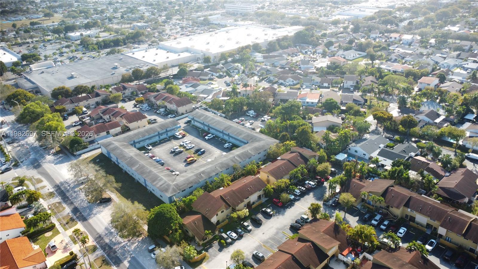 THE PARK TOWNHOMES CONDO - Residential