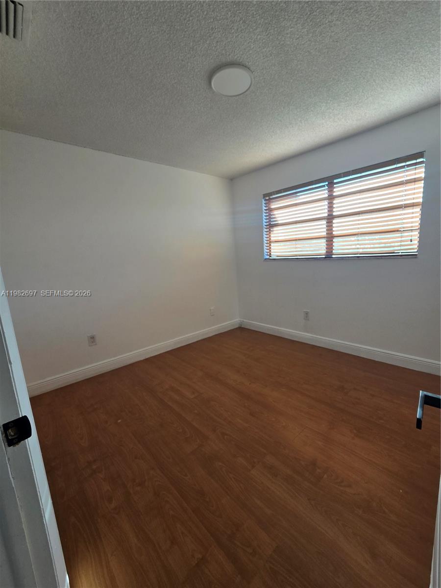 THE PARK TOWNHOMES CONDO - Residential