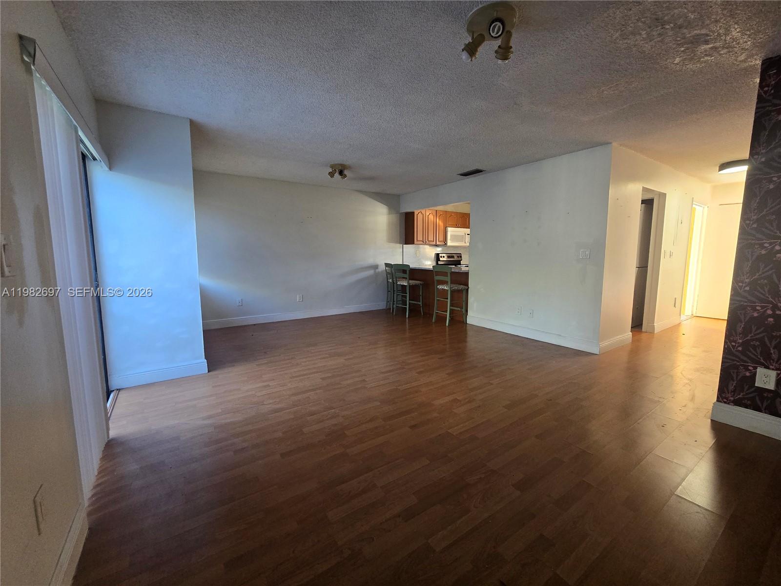 THE PARK TOWNHOMES CONDO - Residential