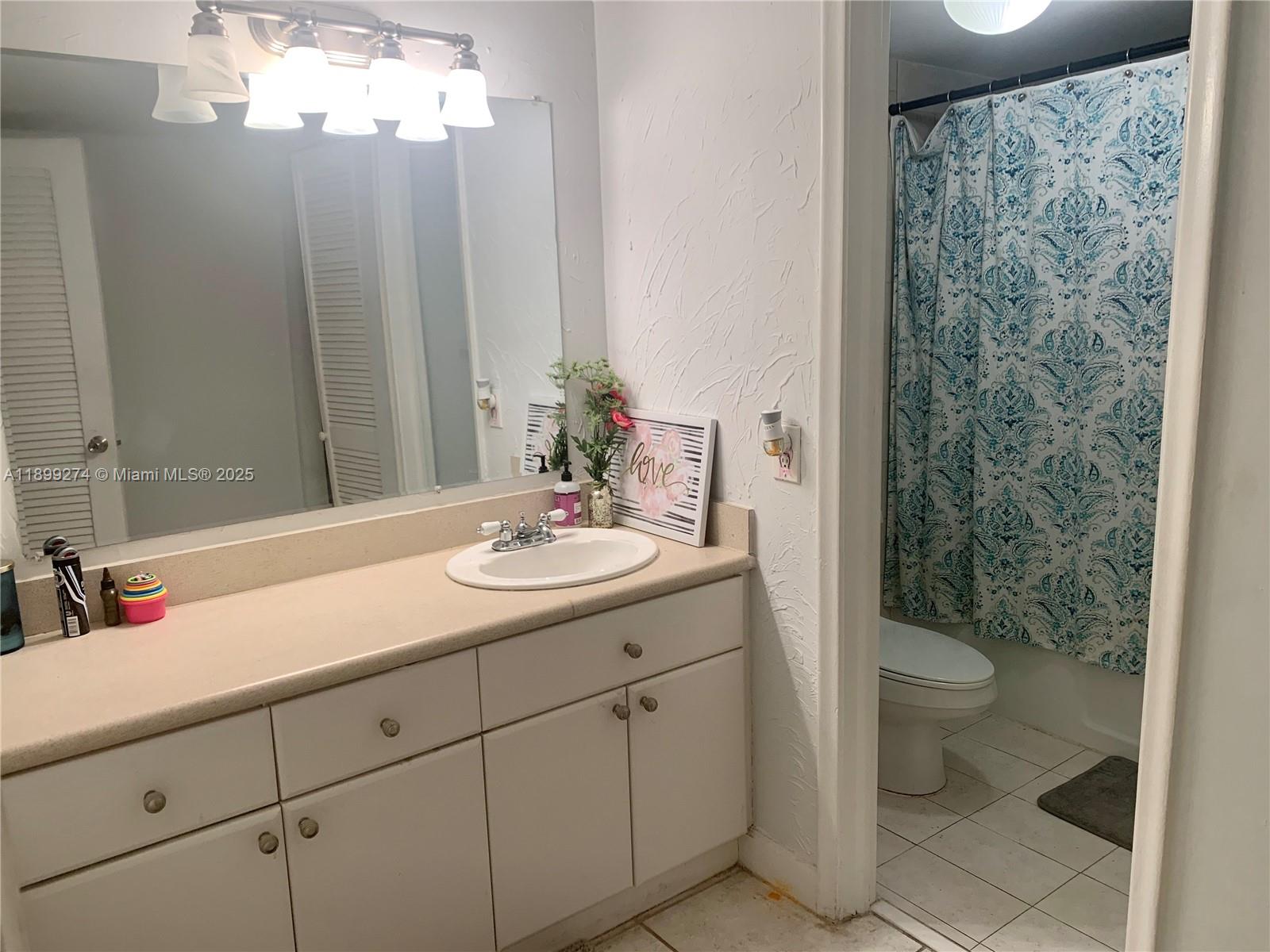 VILLA BAY VISTA CONDO - Residential