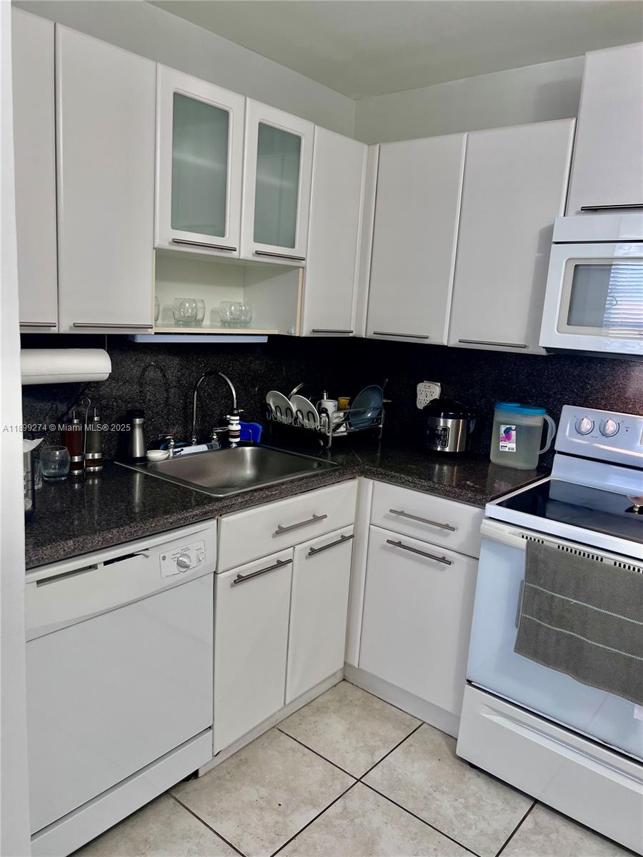 VILLA BAY VISTA CONDO - Residential