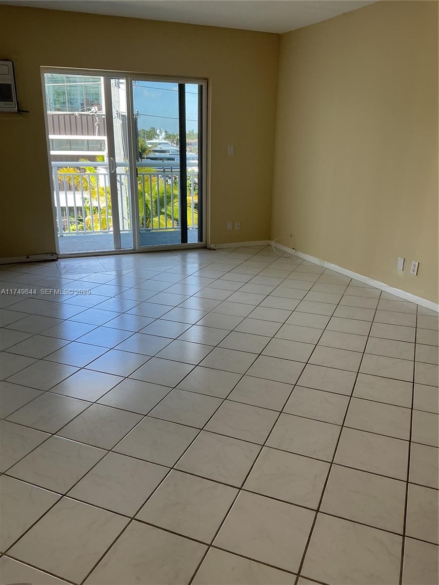 LEISURE BEACH CONDO - Residential