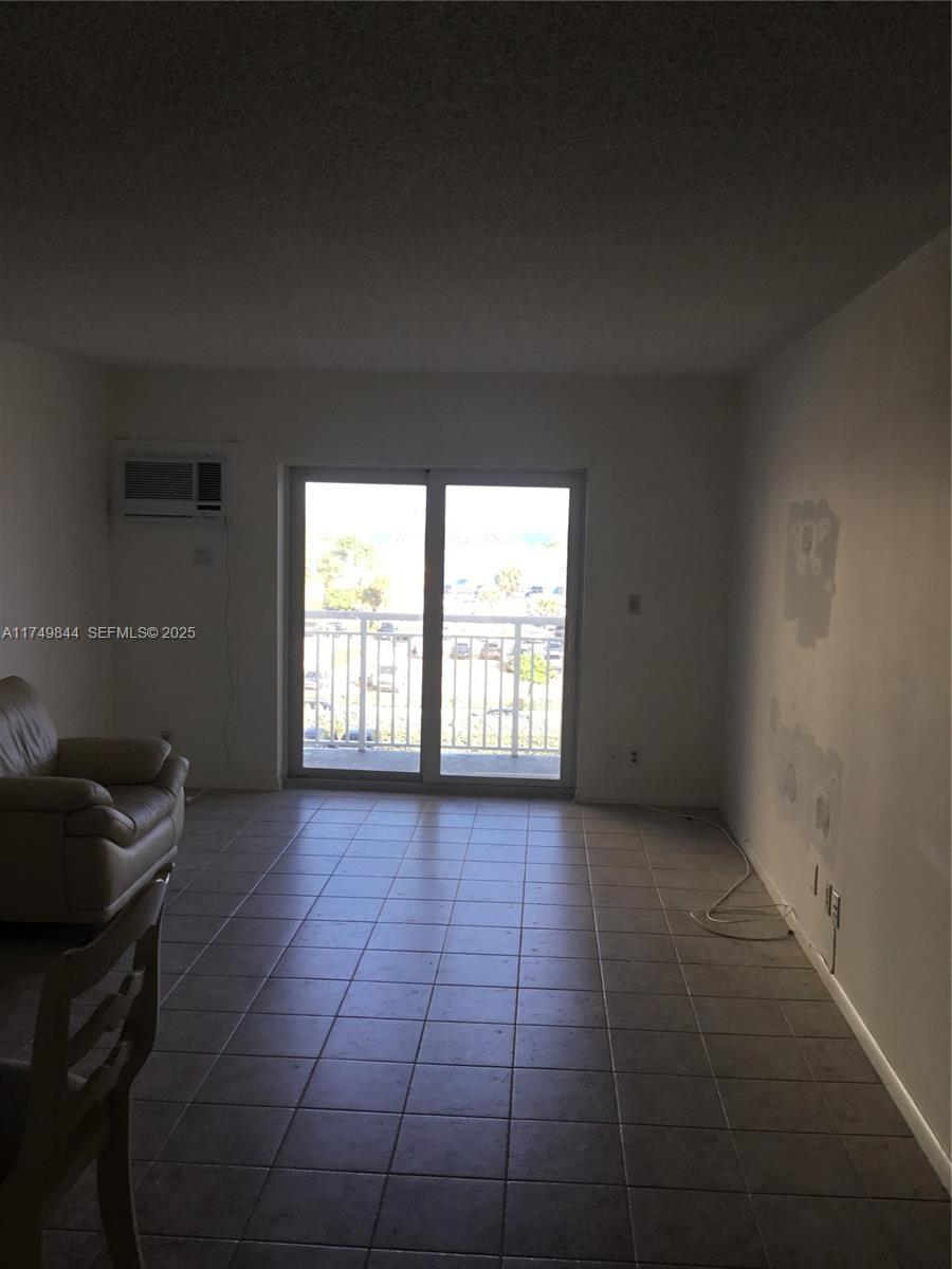 LEISURE BEACH CONDO - Residential