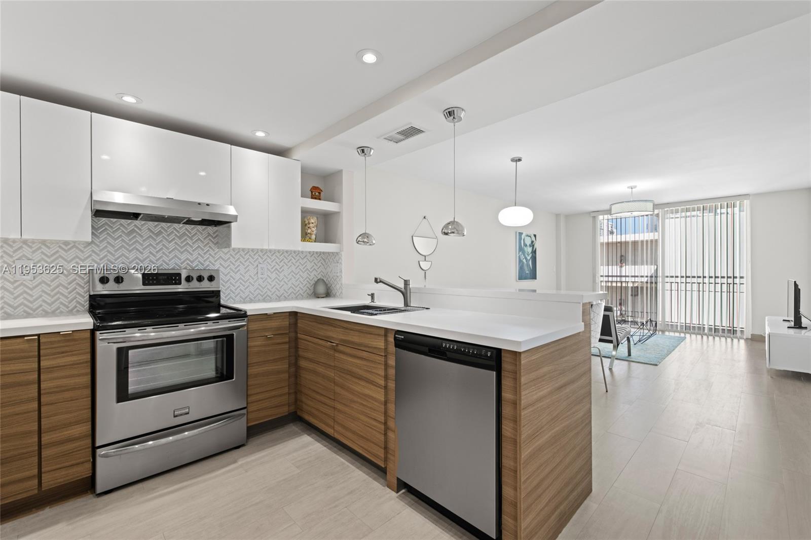 West Bay Gardens Condo - Residential