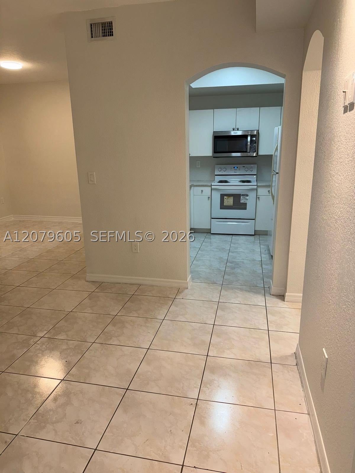 8956 W Flagler St 208