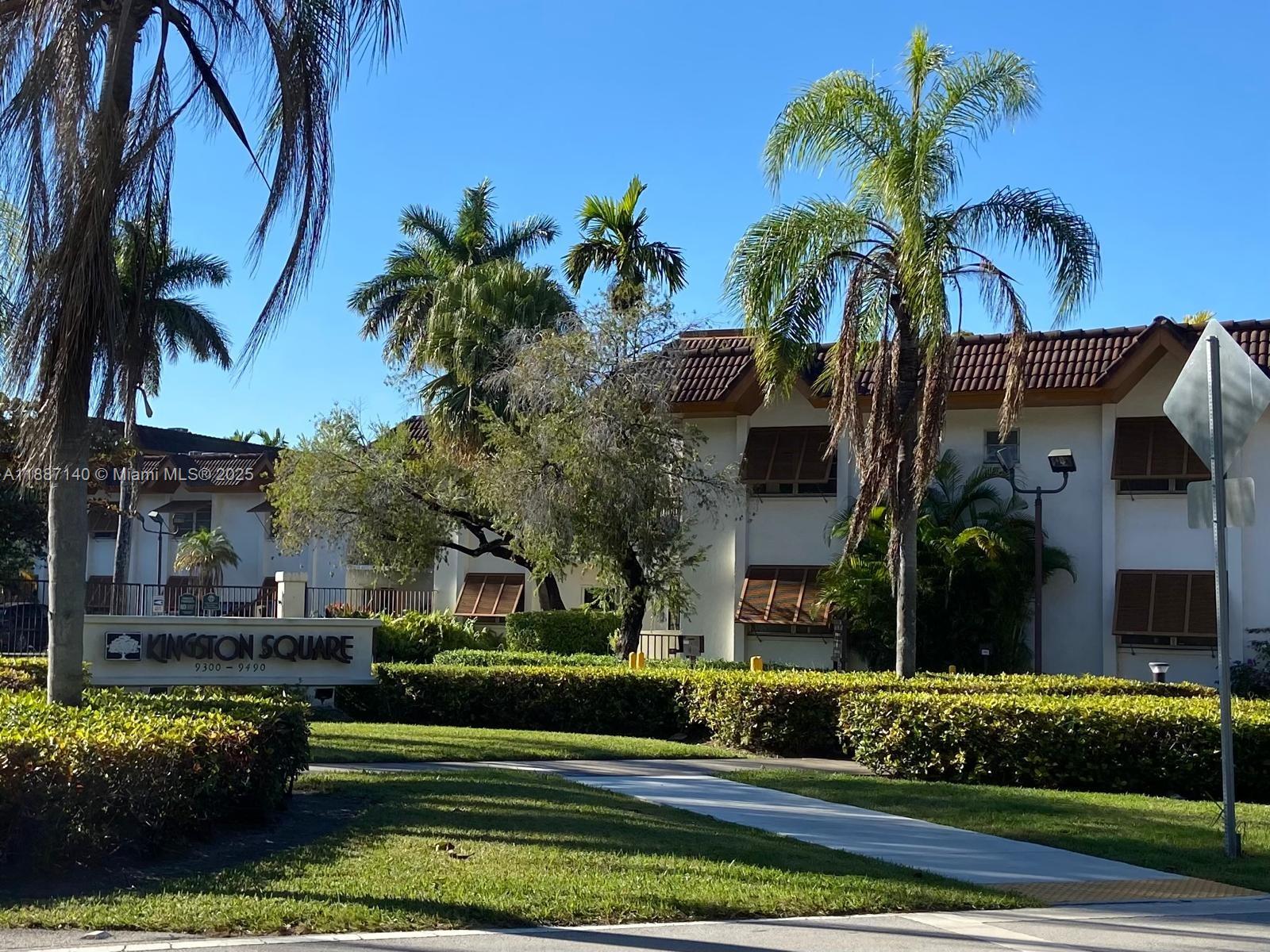 KINGSTON SQUARE CONDO - Residential